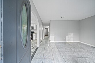 8834 Brackley Ln in Houston, TX - Building Photo - Building Photo