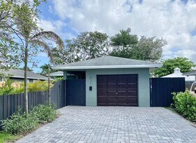 424 NE 23rd St in Wilton Manors, FL - Building Photo