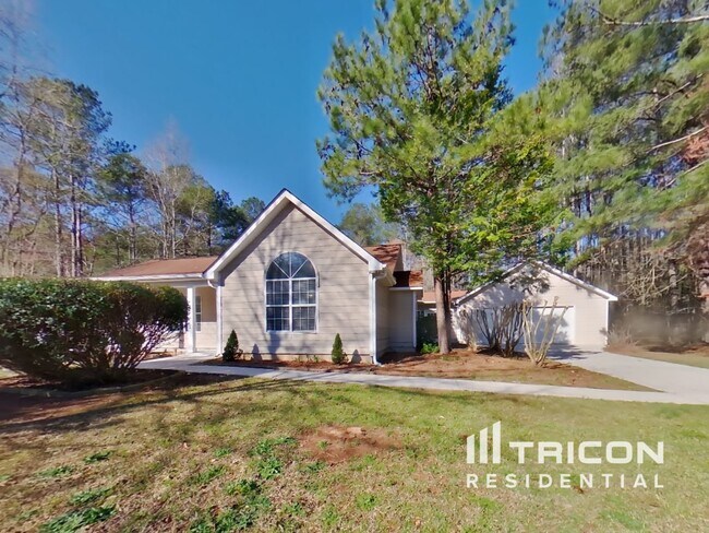 501 Grove Pointe Ct in Locust Grove, GA - Building Photo - Building Photo