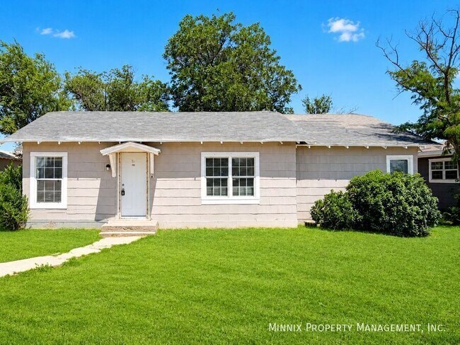 3417 Ave. S-B