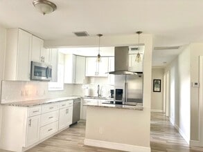 534 NW 5th St in Boynton Beach, FL - Building Photo - Building Photo