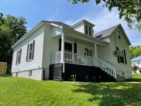 1237 N Spanish St in Cape Girardeau, MO - Building Photo