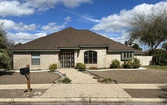 121 E Jonquil Ave in McAllen, TX - Building Photo