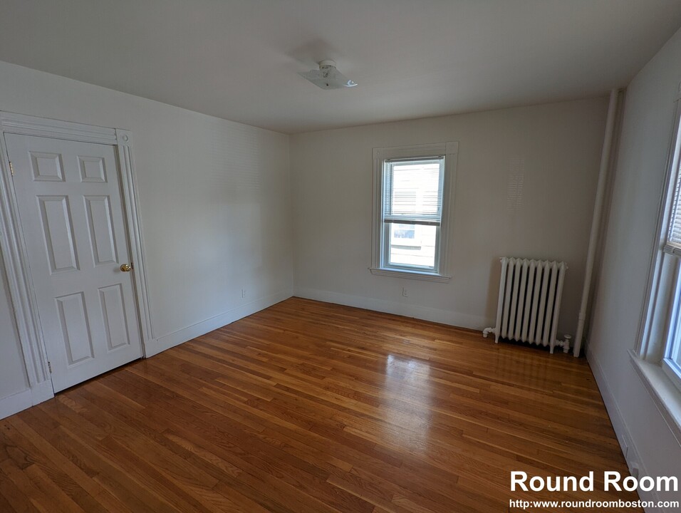 33 Winship St, Unit 1 in Boston, MA - Building Photo
