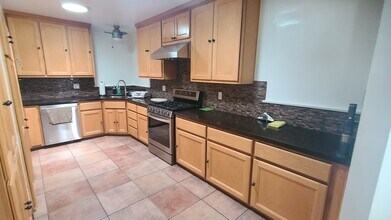 2019 N Manning St, Unit 2019 N. Manning St. in Burbank, CA - Building Photo - Building Photo