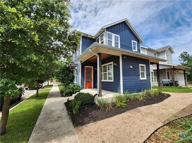 1158 Hauptstrasse in New Braunfels, TX - Building Photo