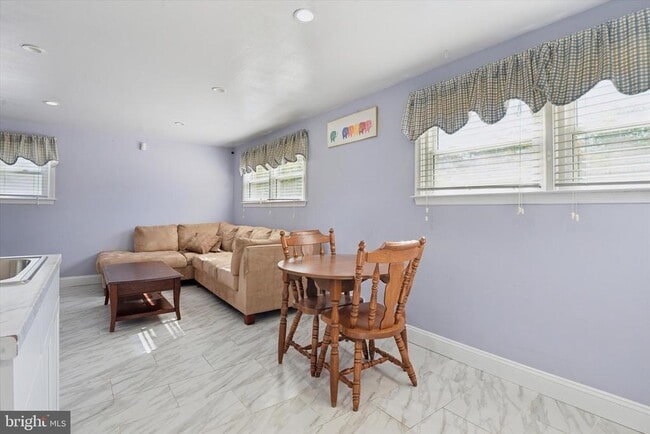 property at 318 Ashbourne Rd