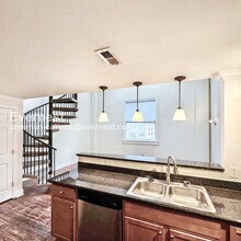 525 E Grace St, Unit 102 in Richmond, VA - Foto de edificio - Building Photo