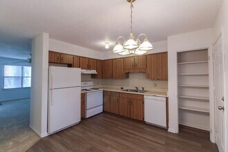 939 Hughey St in Apopka, FL - Building Photo - Building Photo