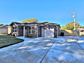 101 Prospect Dr SW in Hartselle, AL - Building Photo