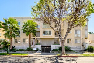 116 W Maple St, Unit #25 in Glendale, CA - Building Photo