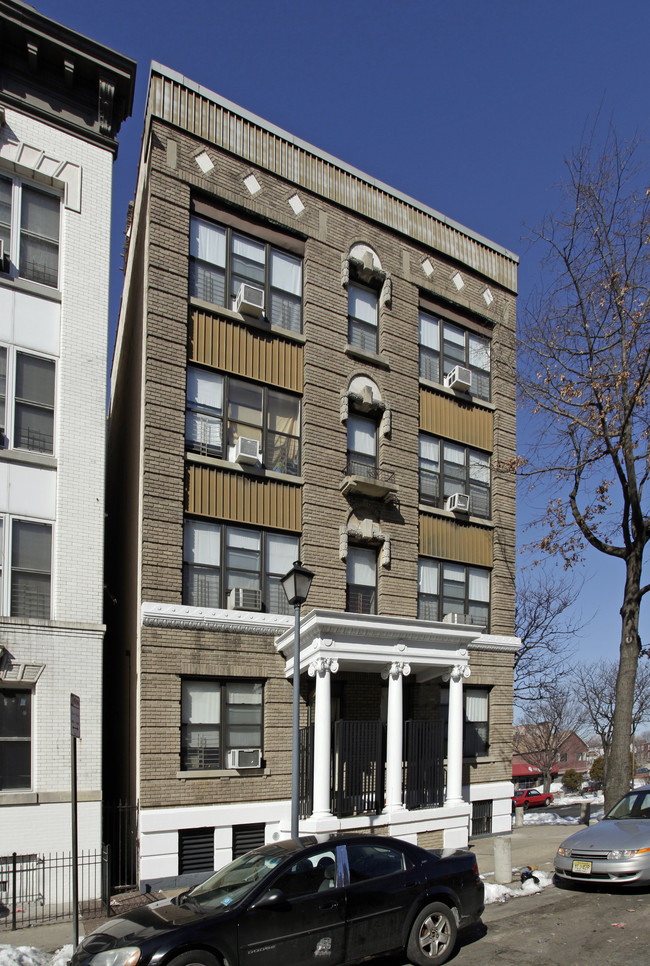 37 Monticello Ave in Jersey City, NJ - Building Photo - Building Photo