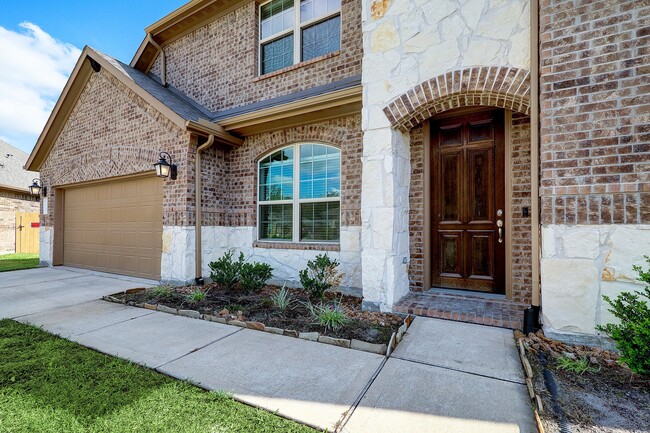 28011 Langsdale Ct in The Woodlands, TX - Building Photo - Building Photo