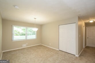 6207 Newberry Ln in Riverdale, GA - Building Photo - Building Photo
