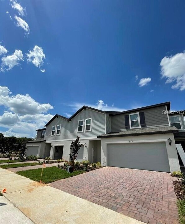 749 Legacy Dr in Davenport, FL - Building Photo