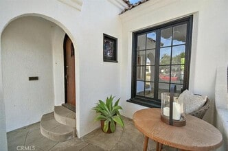 6109 Falcon Ave in Long Beach, CA - Building Photo - Building Photo