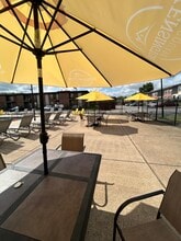 Kensington Square Apartments in Florissant, MO - Foto de edificio - Building Photo