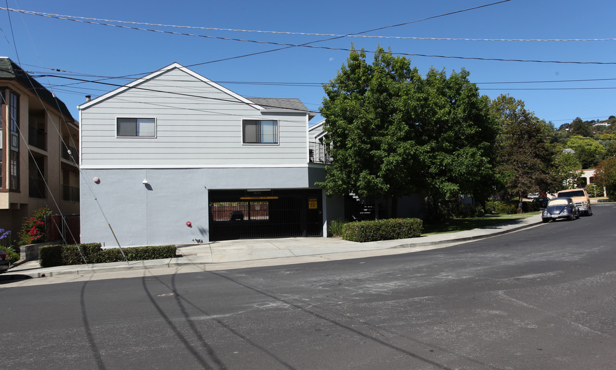 400 Laurel St in San Carlos, CA - Foto de edificio