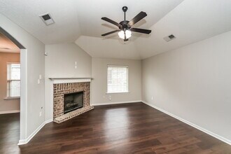 9439 Darren Cir S in Cordova, TN - Building Photo - Building Photo