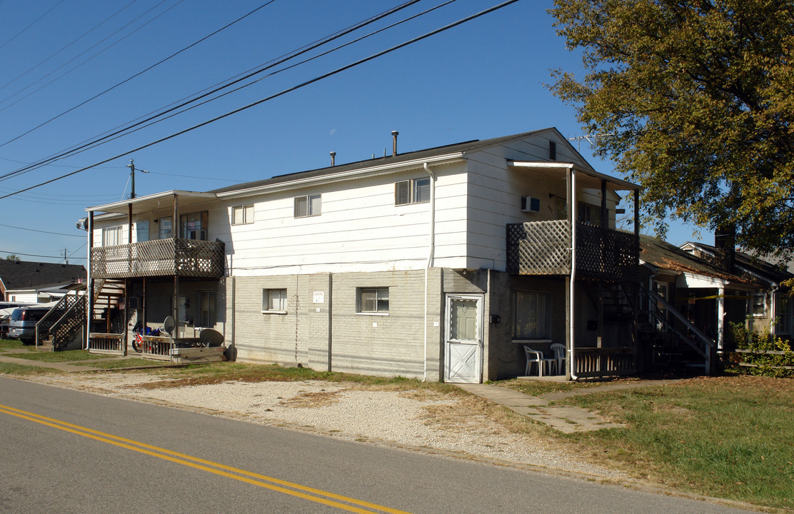 447 Alabama St in Huntington, WV - Building Photo