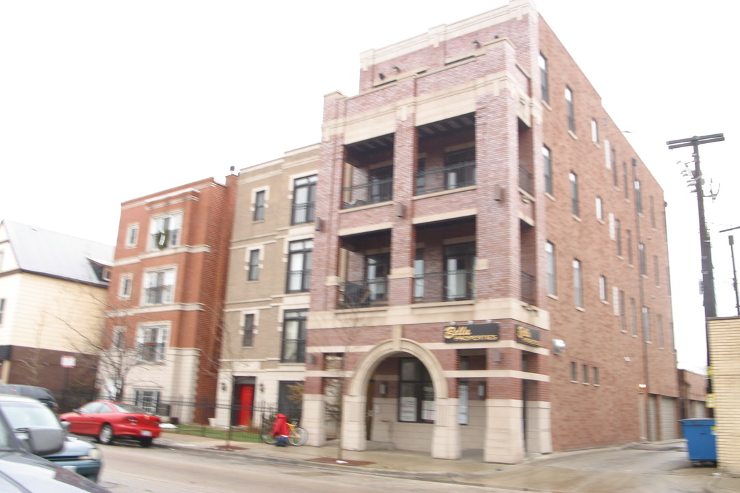 2343 W Montrose Ave in Chicago, IL - Building Photo