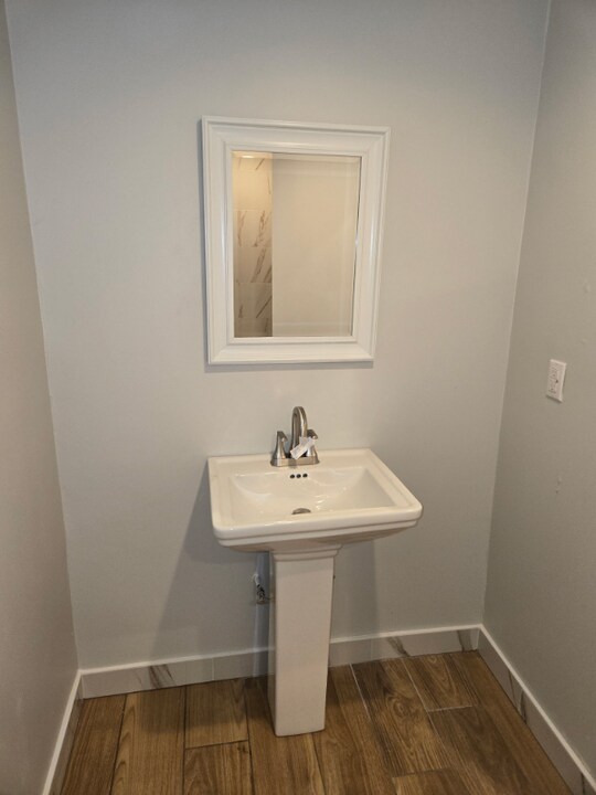 14700 Hubbard St in Los Angeles, CA - Building Photo