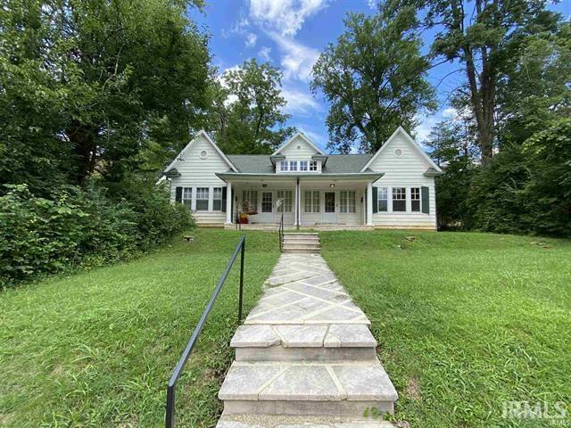 923 E Hunter Ave in Bloomington, IN - Foto de edificio