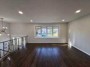 205 Mardale Dr in Somerdale, NJ - Foto de edificio - Building Photo