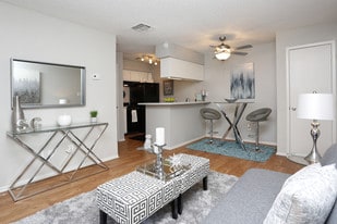 Sandcastle Apartments