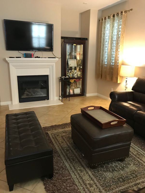 1521 Silver Shadow Dr in Thousand Oaks, CA - Foto de edificio - Building Photo