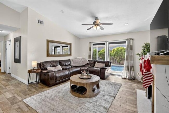 691 Willow Grove Terrace in Davie, FL - Building Photo - Building Photo