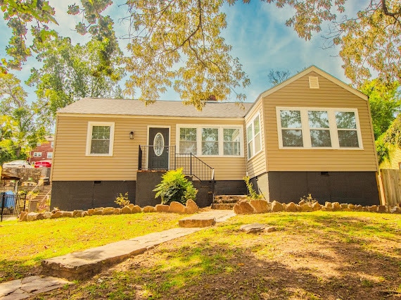 property at 1619 Graymont Ave W