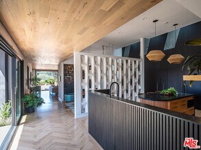 4587 Don Felipe Dr in Los Angeles, CA - Building Photo - Building Photo