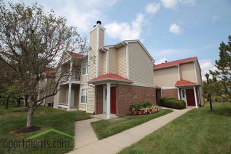 Sunlake Apartments in Fishers, IN - Building Photo - Building Photo