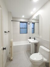 4952 N Oakley Ave, Unit 3 in Chicago, IL - Building Photo - Building Photo