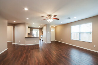 16713 Foursquare Dr in Conroe, TX - Building Photo - Building Photo