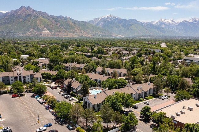 Cottonwood Apartments in Salt Lake City, UT - Building Photo - Building Photo
