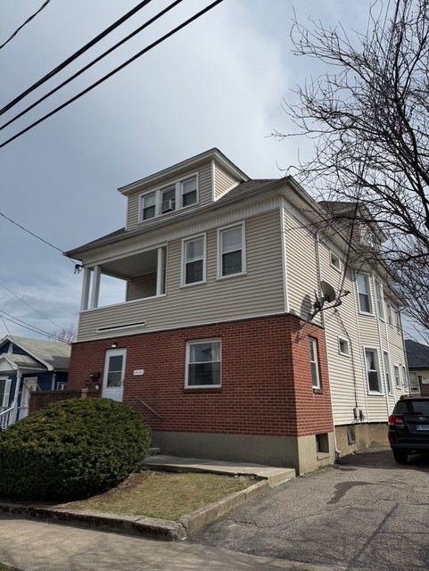 125 Madison Terrace in Bridgeport, CT - Building Photo