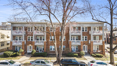 South Plaza Apartments in Kansas City, MO - Building Photo - Building Photo