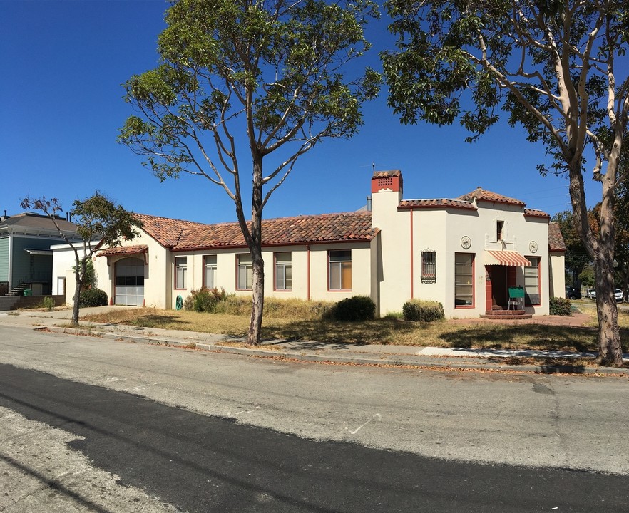 1703 Grand St in Alameda, CA - Building Photo