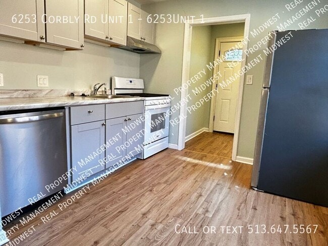 6253 Corbly Rd in Cincinnati, OH - Building Photo - Building Photo