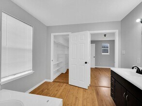 1802 N Wilhite St in Cleburne, TX - Building Photo - Building Photo