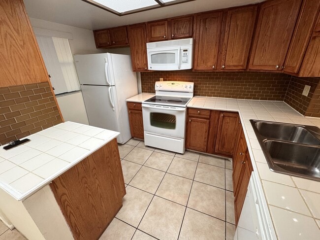4989 Puritan Cir in Tampa, FL - Building Photo - Building Photo
