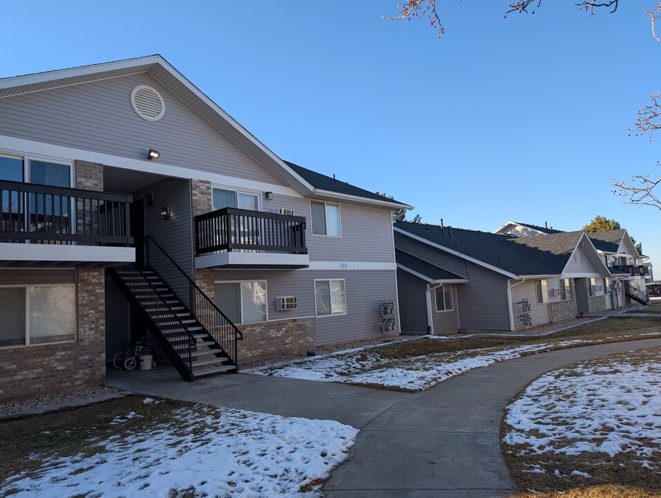 Lakeview Apartments in Tooele, UT - Building Photo