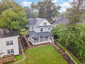 5651 Bramble Ave, Unit Unit 1 in Cincinnati, OH - Building Photo - Building Photo