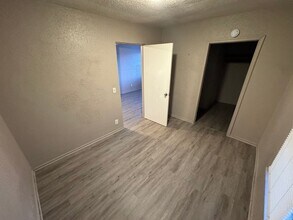 3912 N New York Ave in Peoria, IL - Building Photo - Building Photo