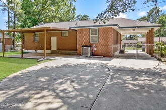 131 Cole Dr in Jacksonville, NC - Building Photo - Building Photo