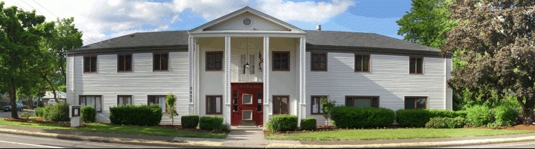 The Courtyard Co-Ed Christian Housing in Corvallis, OR - Foto de edificio