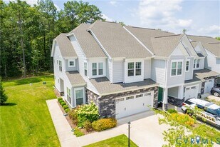 18401 Palisades Ct in Moseley, VA - Building Photo