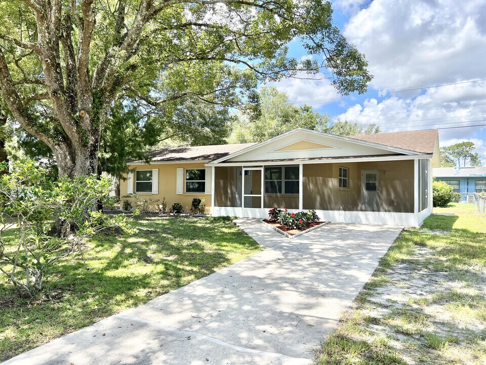 1120 NE 24th Terrace in Gainesville, FL - Building Photo